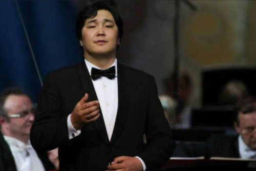 МУГЖ Г.Ариунбаатар дуурийн шилдэг эрэгтэй дүрийн шагнал хүртлээ